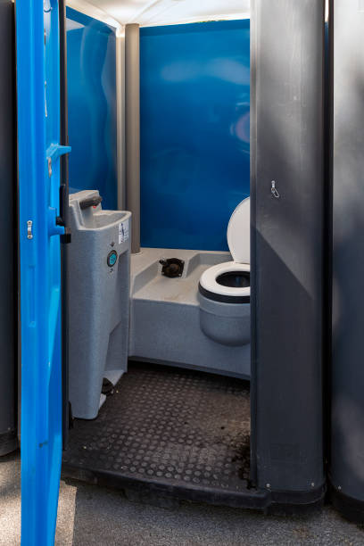 Best Porta potty delivery and setup  in New London, OH